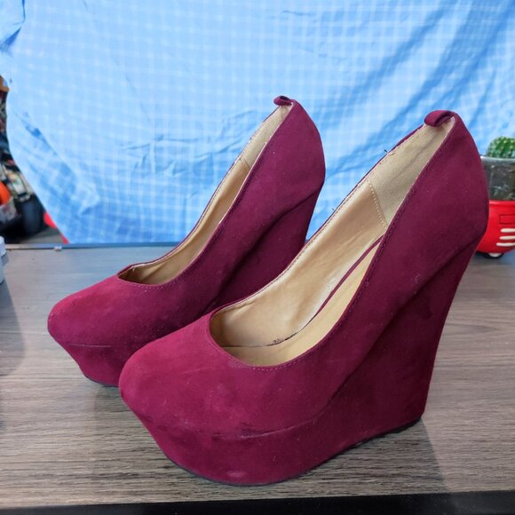 JustFab wedge burgundy suede size 7 - Picture 1 of 8